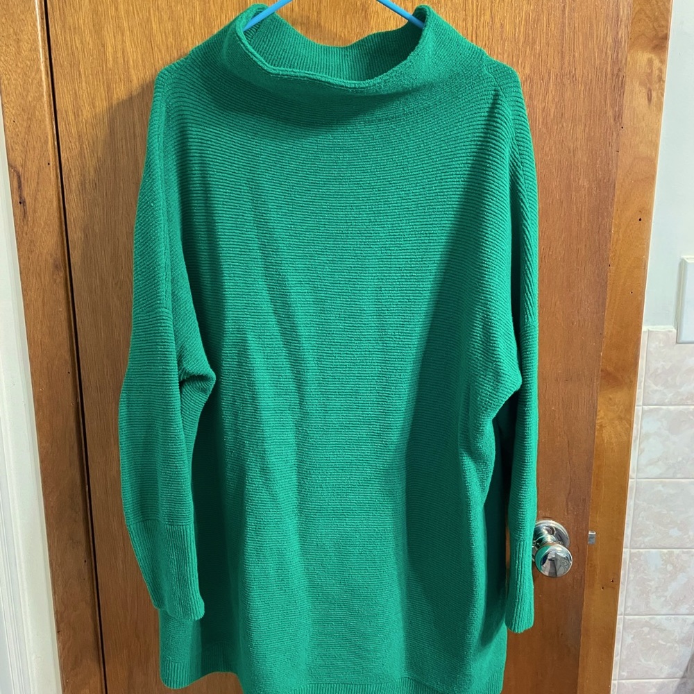 Emerald green Free People Ottoman sweater, like new, size L